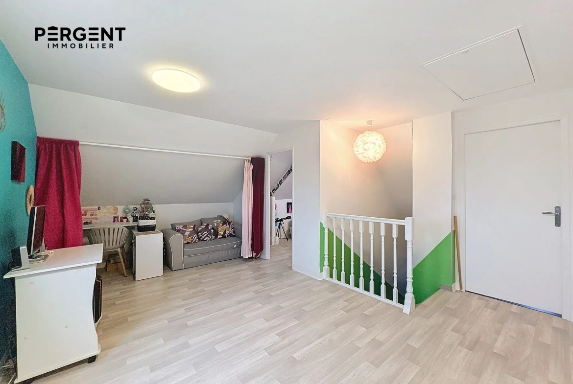 Maison mitoyenne 3 chambres avec jardin, garage à Charleville-Mézières 