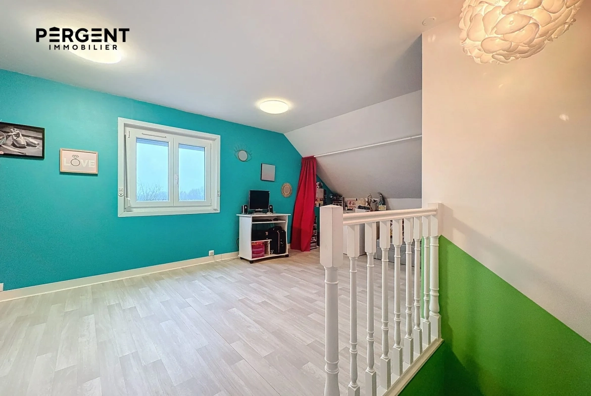 Maison mitoyenne 3 chambres avec jardin, garage à Charleville-Mézières 