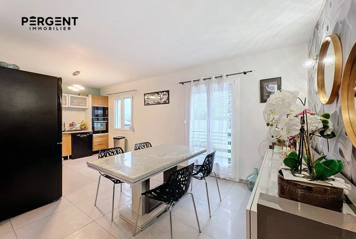 Maison mitoyenne 3 chambres avec jardin, garage à Charleville-Mézières 