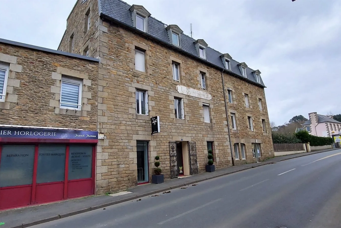 Façade côté rue Appartement de 25m² à Saint Michel en Grève, proche plage - Idéal investisseur ou premier achat 
