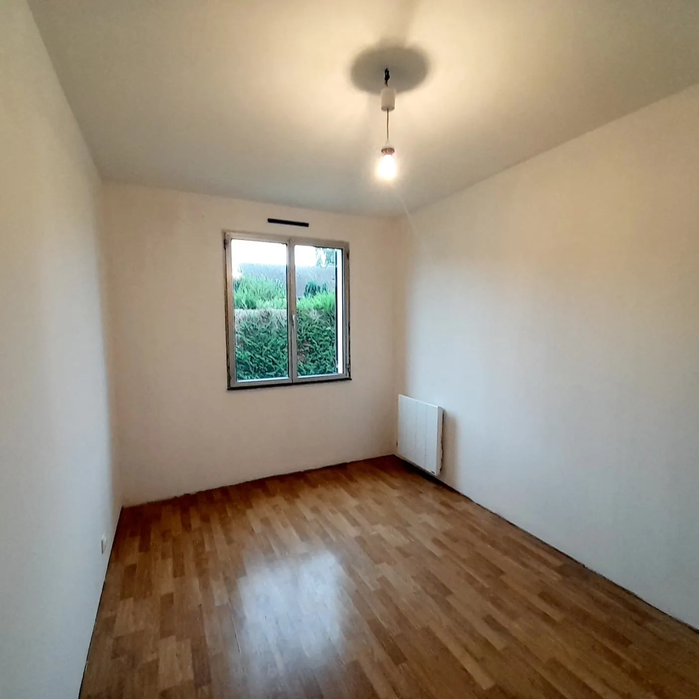 Charmante maison à vendre à Saint-Valérien avec jardin, 3 chambres et emplacement idéal 