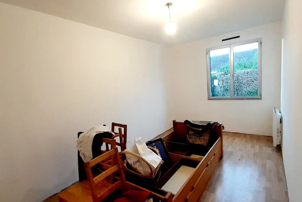 Charmante maison à vendre à Saint-Valérien avec jardin, 3 chambres et emplacement idéal 