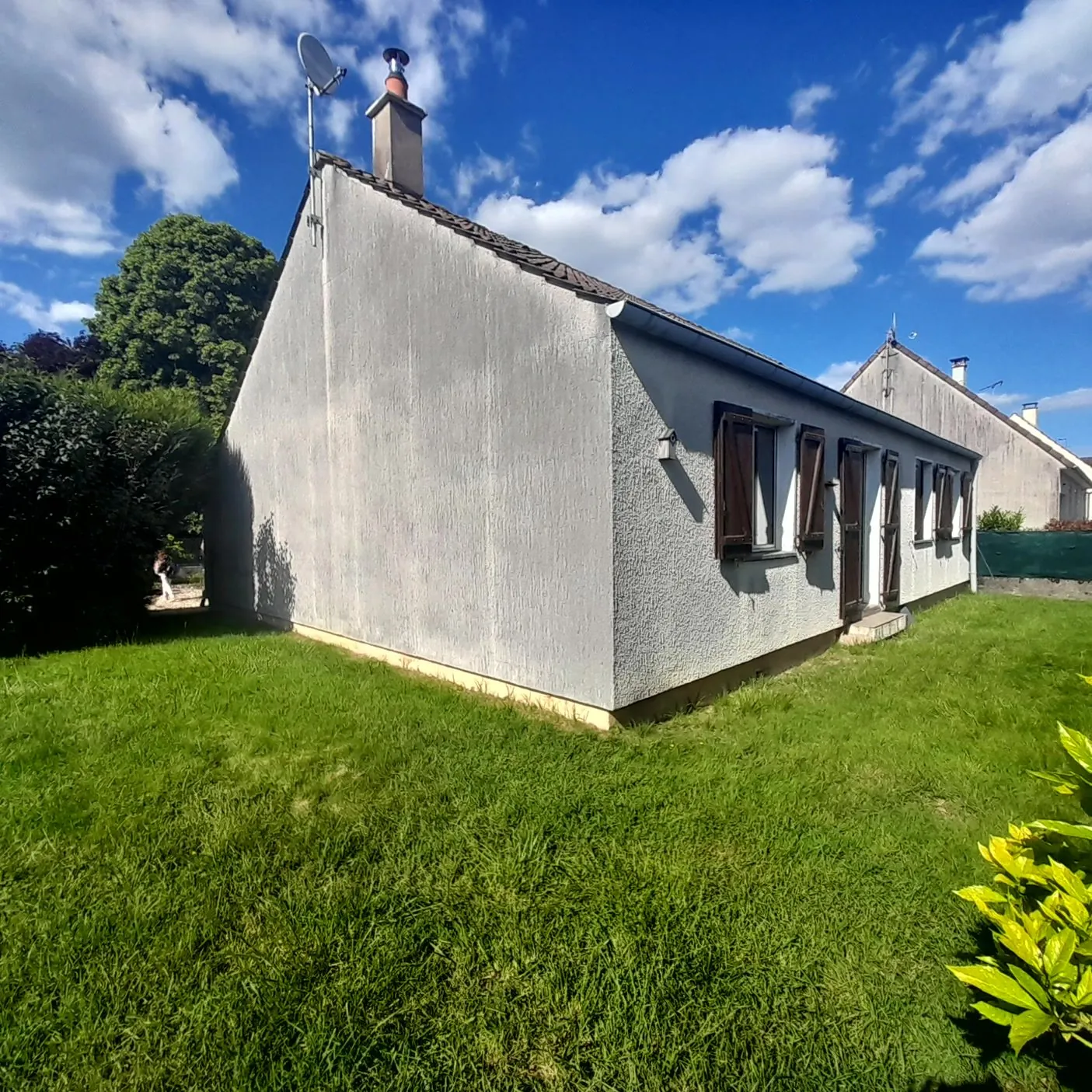 Charmante maison à vendre à Saint-Valérien avec jardin, 3 chambres et emplacement idéal 