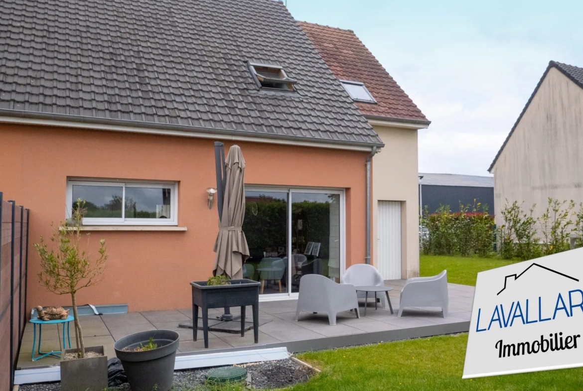 Maison récente avec garage et terrasse à Lamotte-Warfusée - 180 000 € 