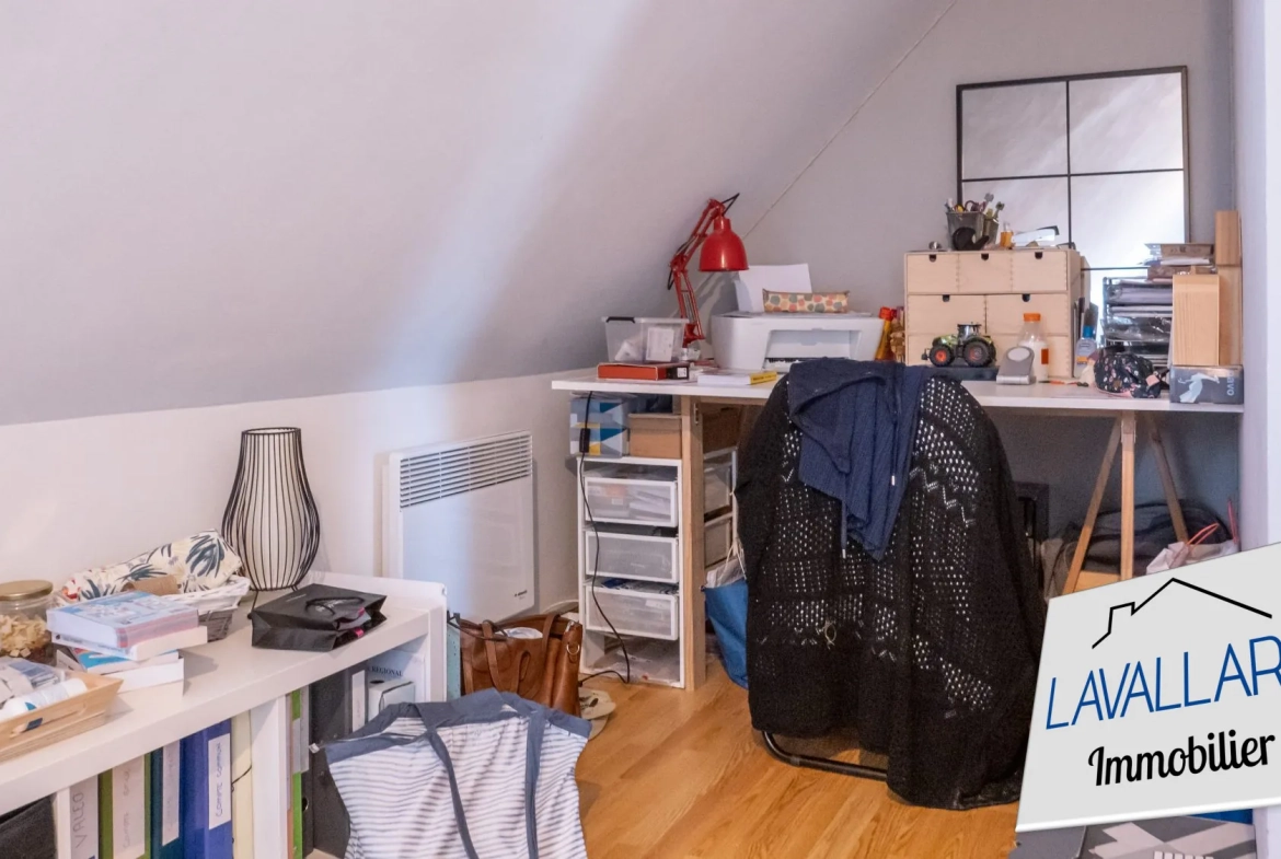 Maison récente avec garage et terrasse à Lamotte-Warfusée - 180 000 € 