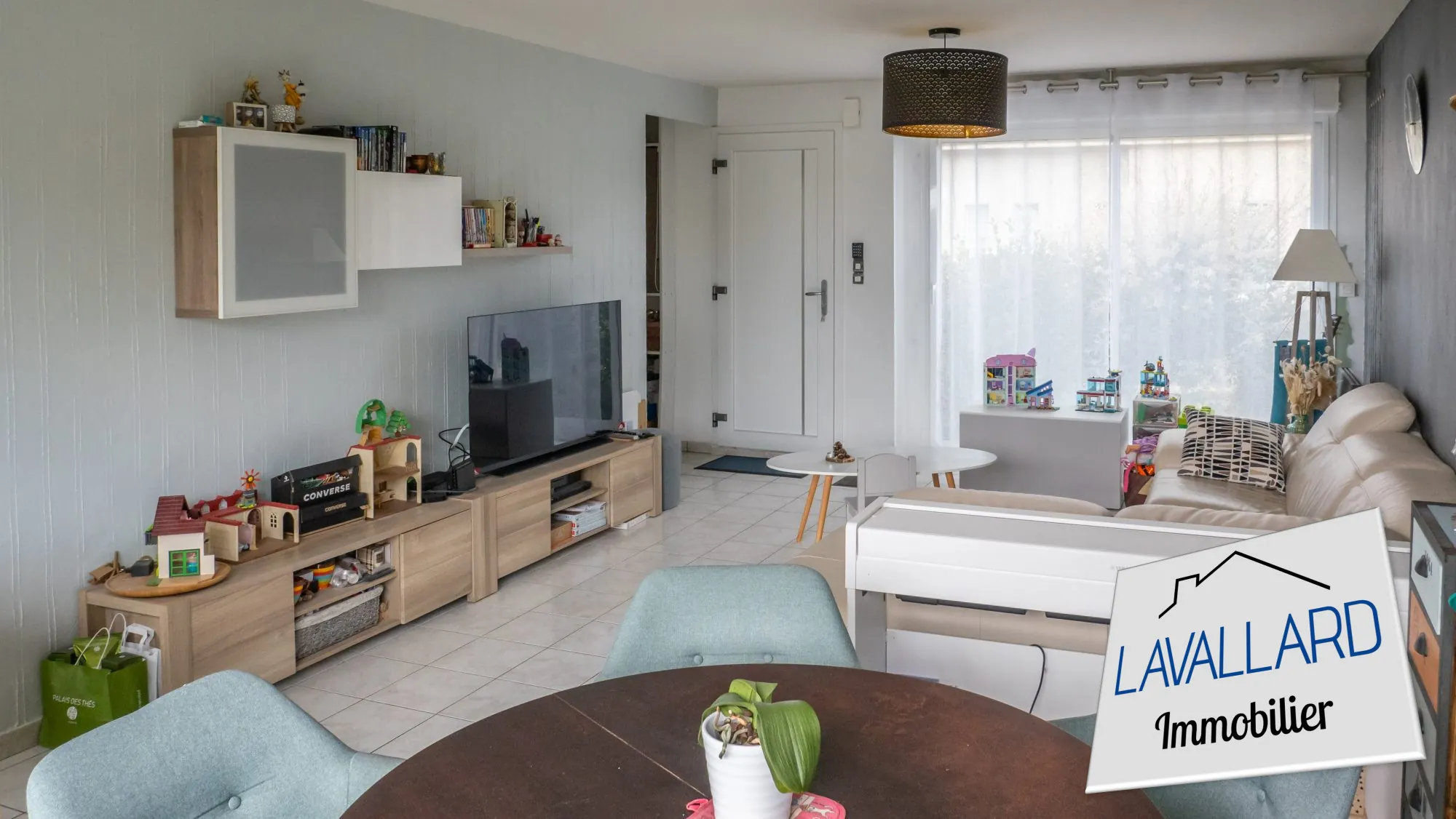 Maison récente avec garage et terrasse à Lamotte-Warfusée - 180 000 € 