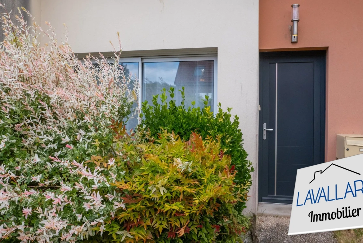 Maison récente avec garage et terrasse à Lamotte-Warfusée - 180 000 € 