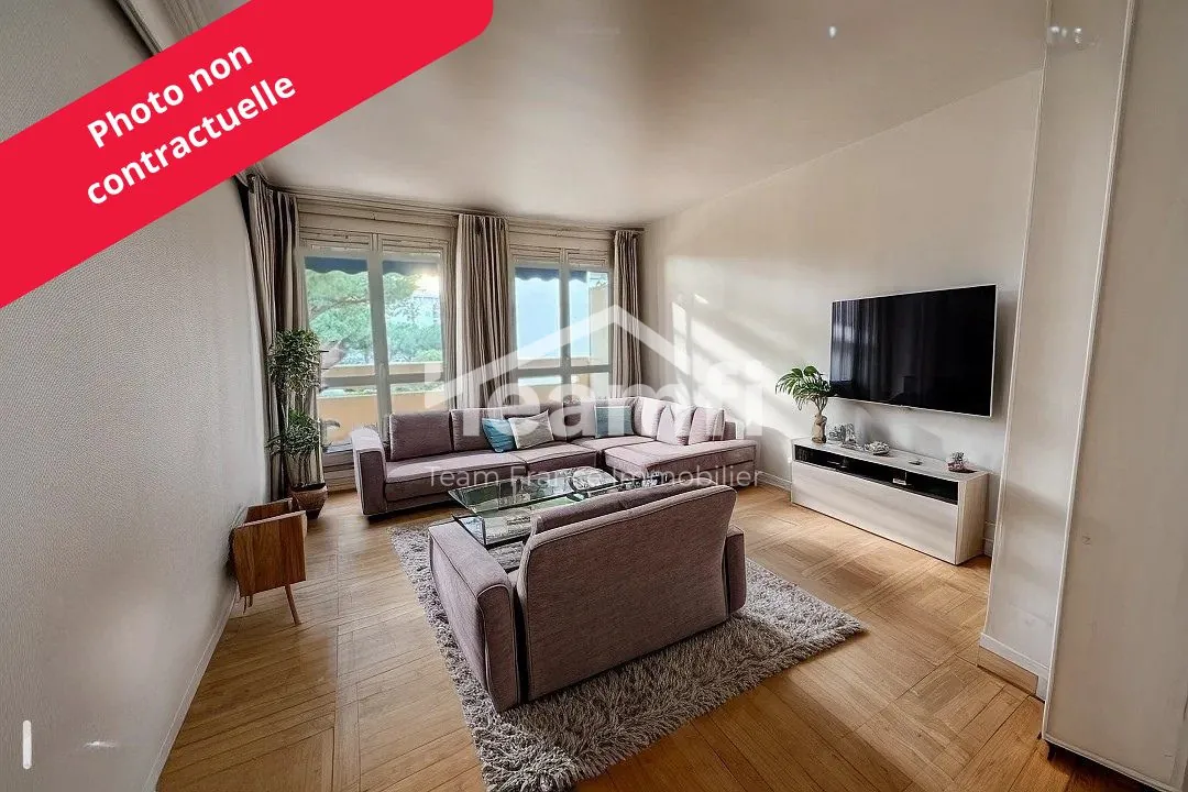 Appartement 2 pièces à vendre à Port Fréjus de 49 m² avec terrasse et cave 