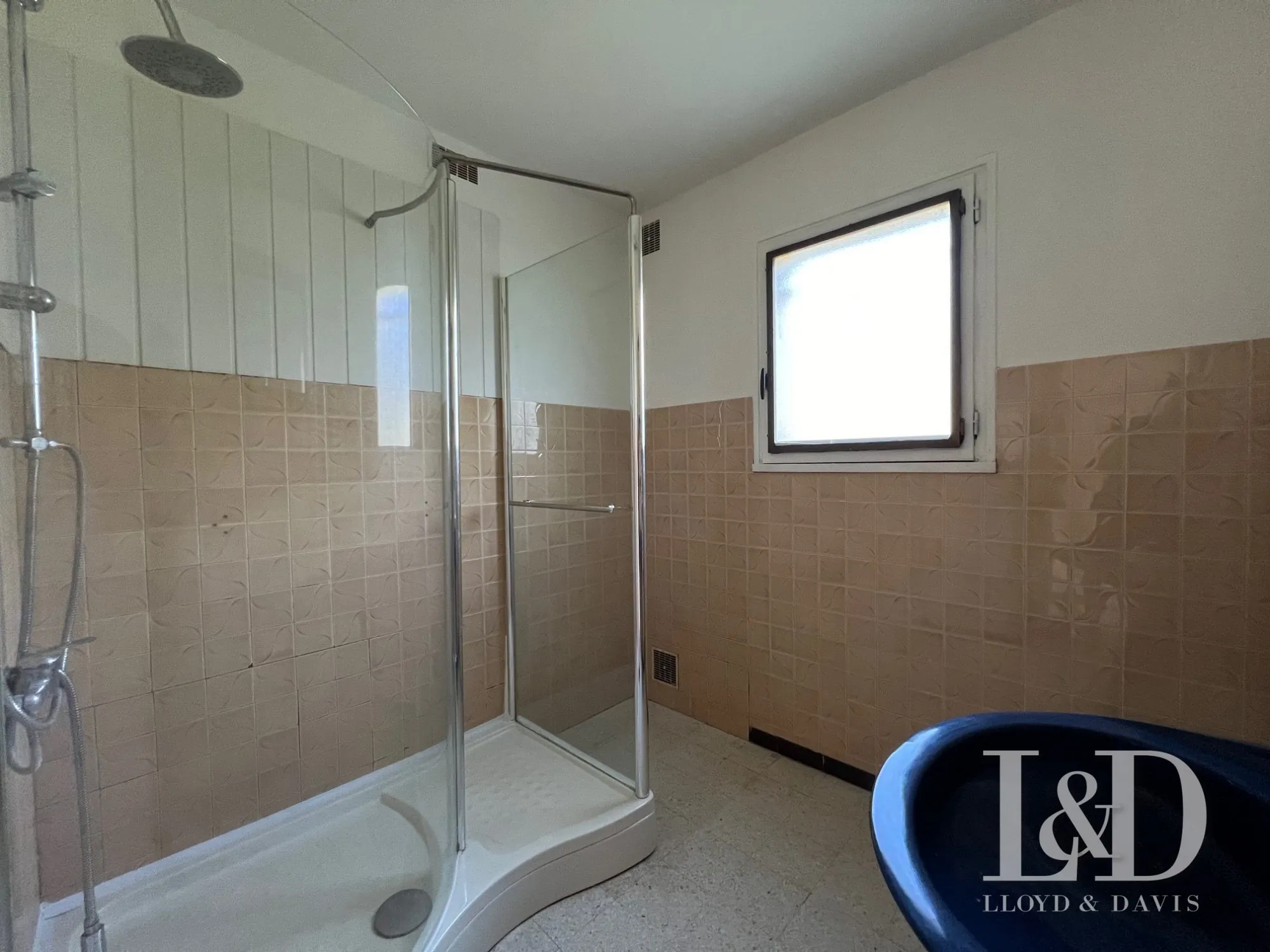Maison à rénover avec 4 chambres et sous-sol complet à moins de 10 min de Soissons 