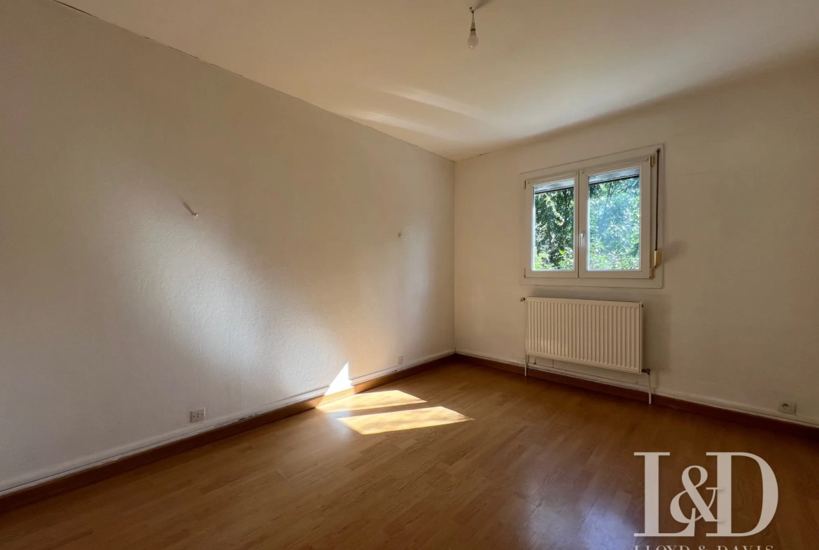 Maison à rénover avec 4 chambres et sous-sol complet à moins de 10 min de Soissons 
