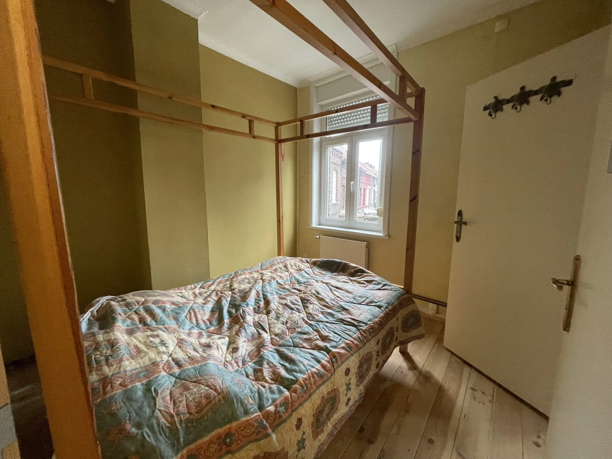 Investissez dans cet immeuble de rapport à Tourcoing avec rentabilité attractive de 13 % 