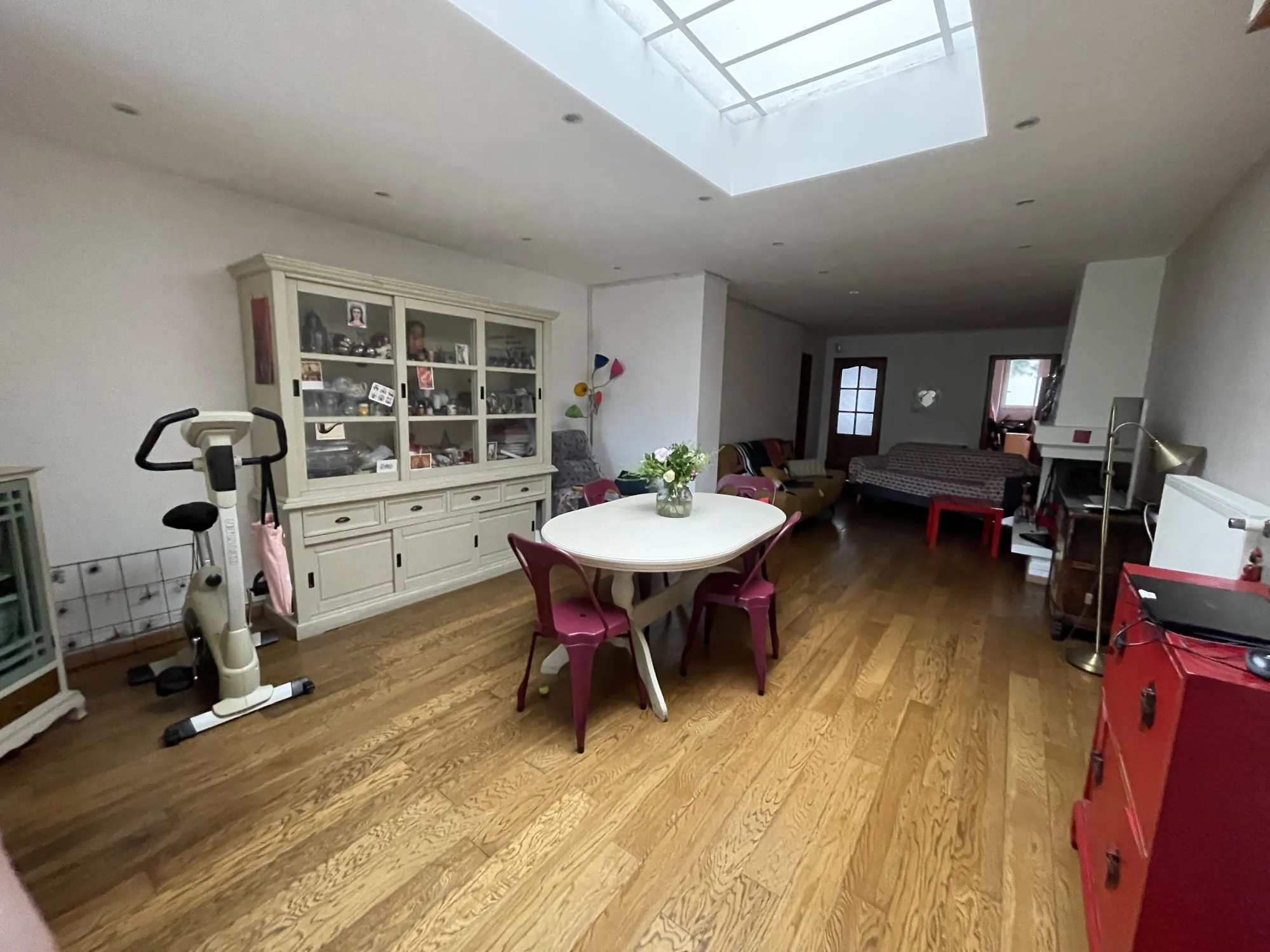 Investissez dans cet immeuble de rapport à Tourcoing avec rentabilité attractive de 13 % 