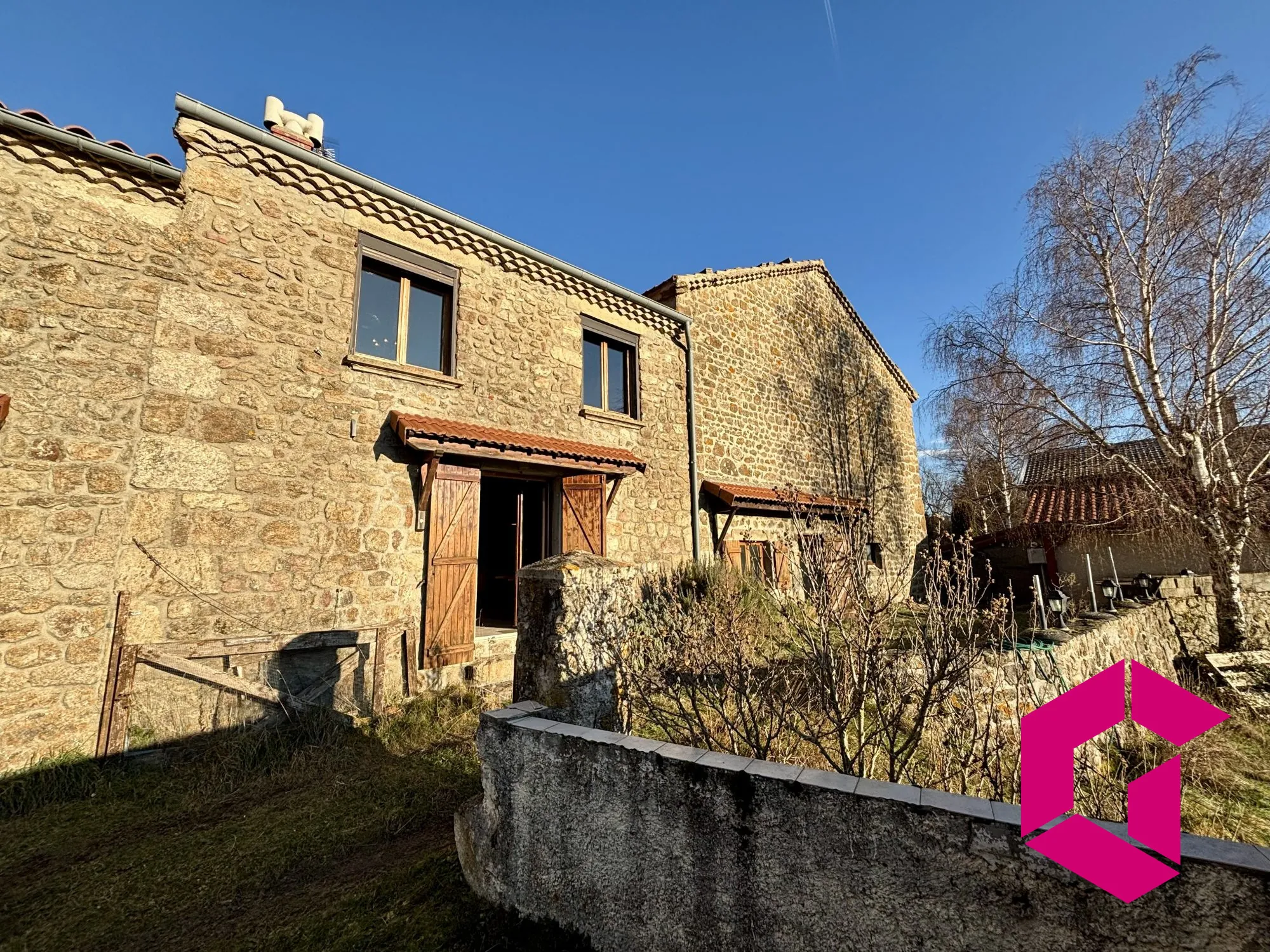 Belle maison en pierre avec vue panoramique à Monestier (07690) 