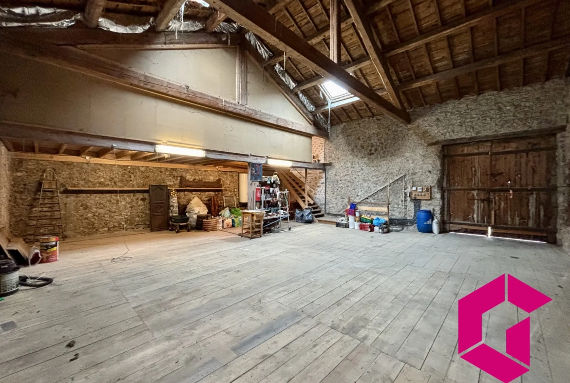 Belle maison en pierre avec vue panoramique à Monestier (07690) 