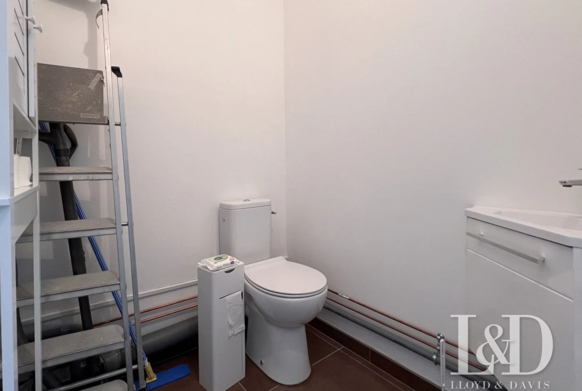 Local commercial polyvalent de 49 m² à Saujon, idéal pour profession libérale 