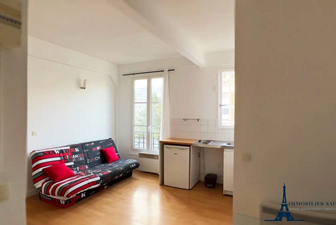 Charmant studio meublé de 20 m² avec vue sur jardin à Paris 19ème 