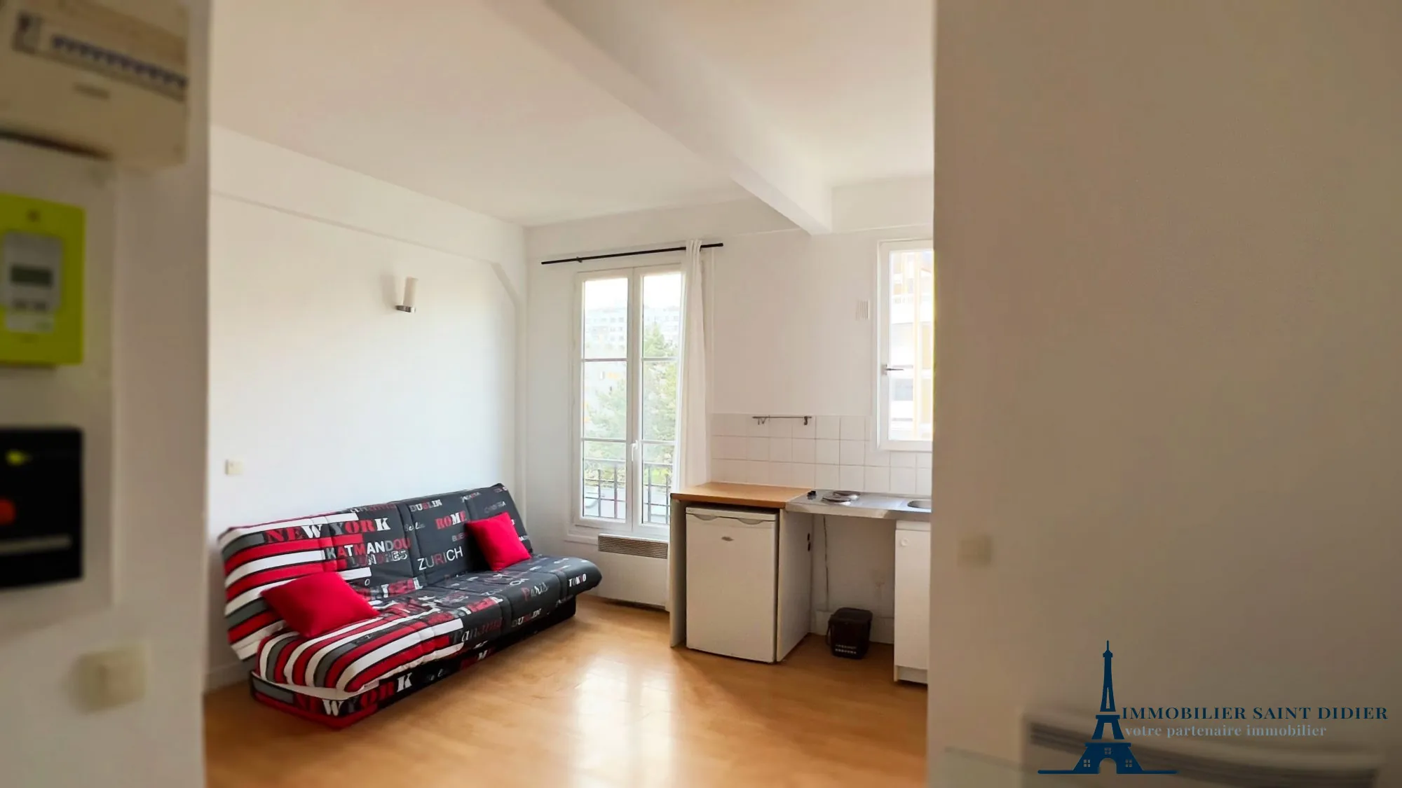 Charmant studio meublé de 20 m² avec vue sur jardin à Paris 19ème 