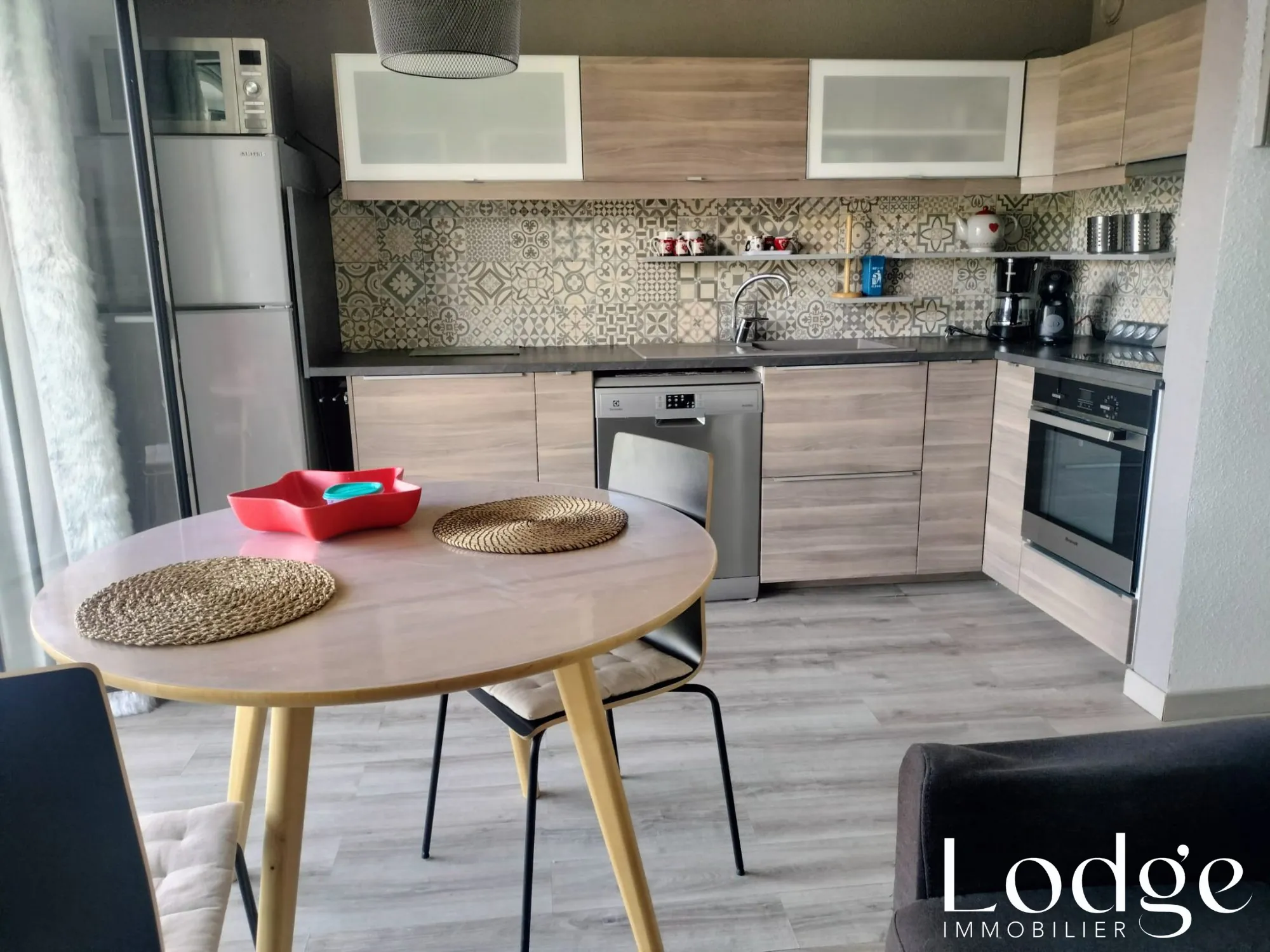 Appartement T2 à Puy Saint Vincent 1600 avec terrasse ensoleillée et vue panoramique 