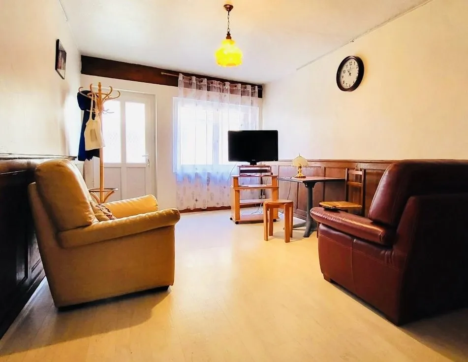 Maison de village rénovée à Beaujeu avec terrasse et garage - Opportunité à saisir 