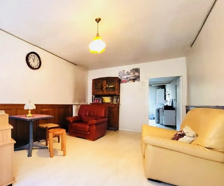 Maison de village rénovée à Beaujeu avec terrasse et garage - Opportunité à saisir 