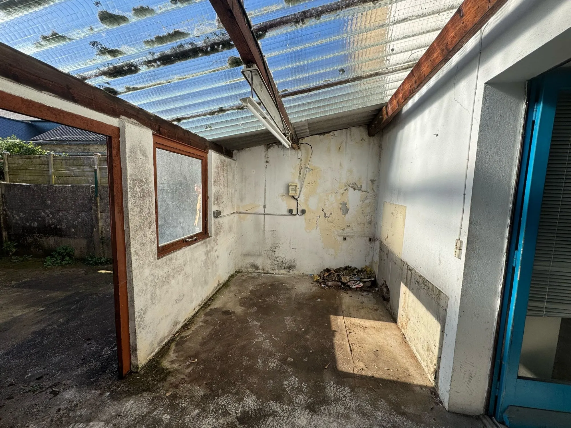 Appartement à rénover avec terrasse à Pluvigner - Idéal investisseurs ou bricoleurs 