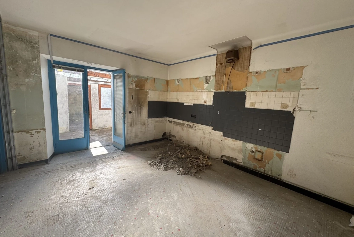 Appartement à rénover avec terrasse à Pluvigner - Idéal investisseurs ou bricoleurs 