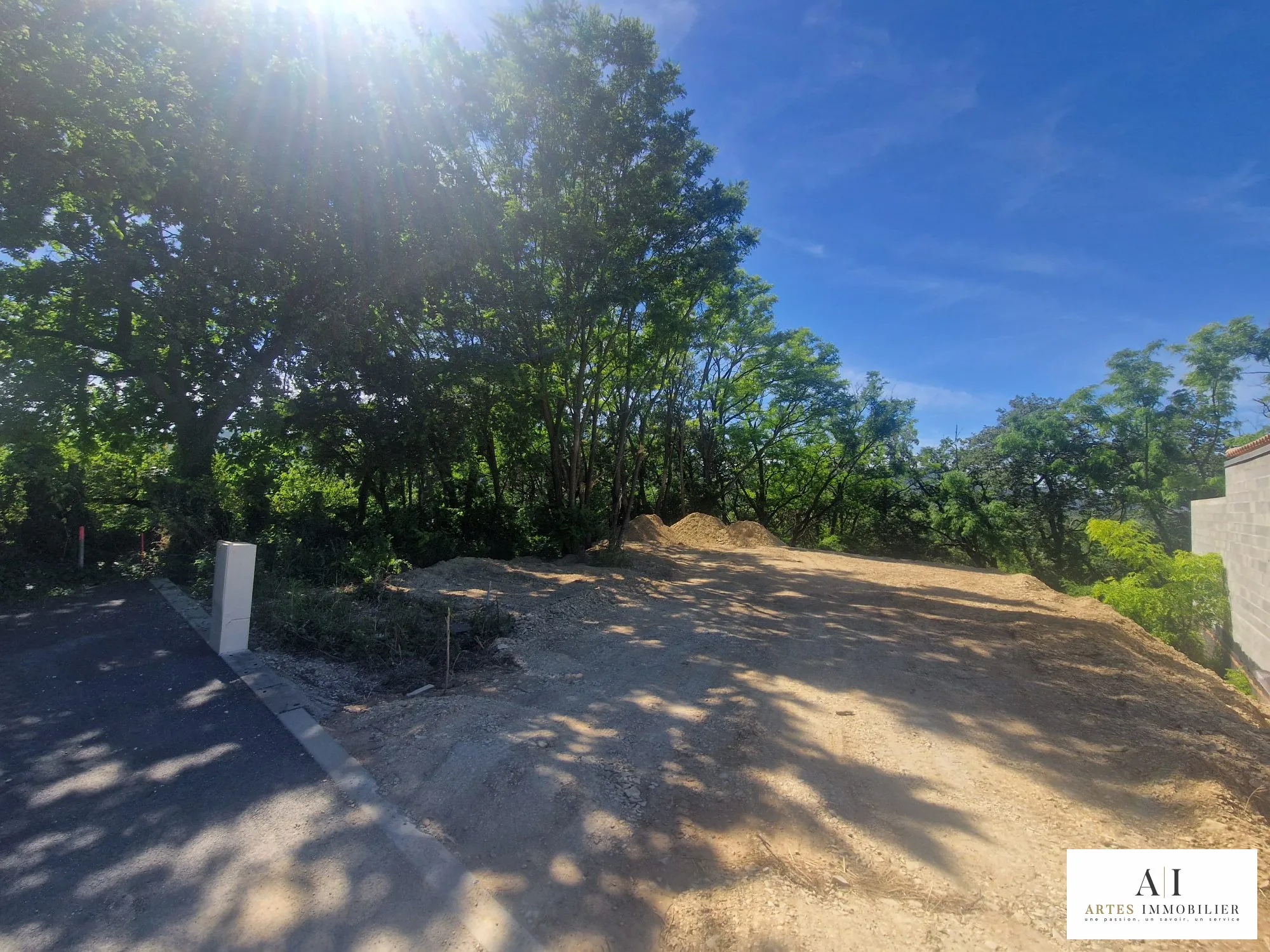 Parcelle constructible de 867 m² à vendre à Les Tourrettes, Drôme 