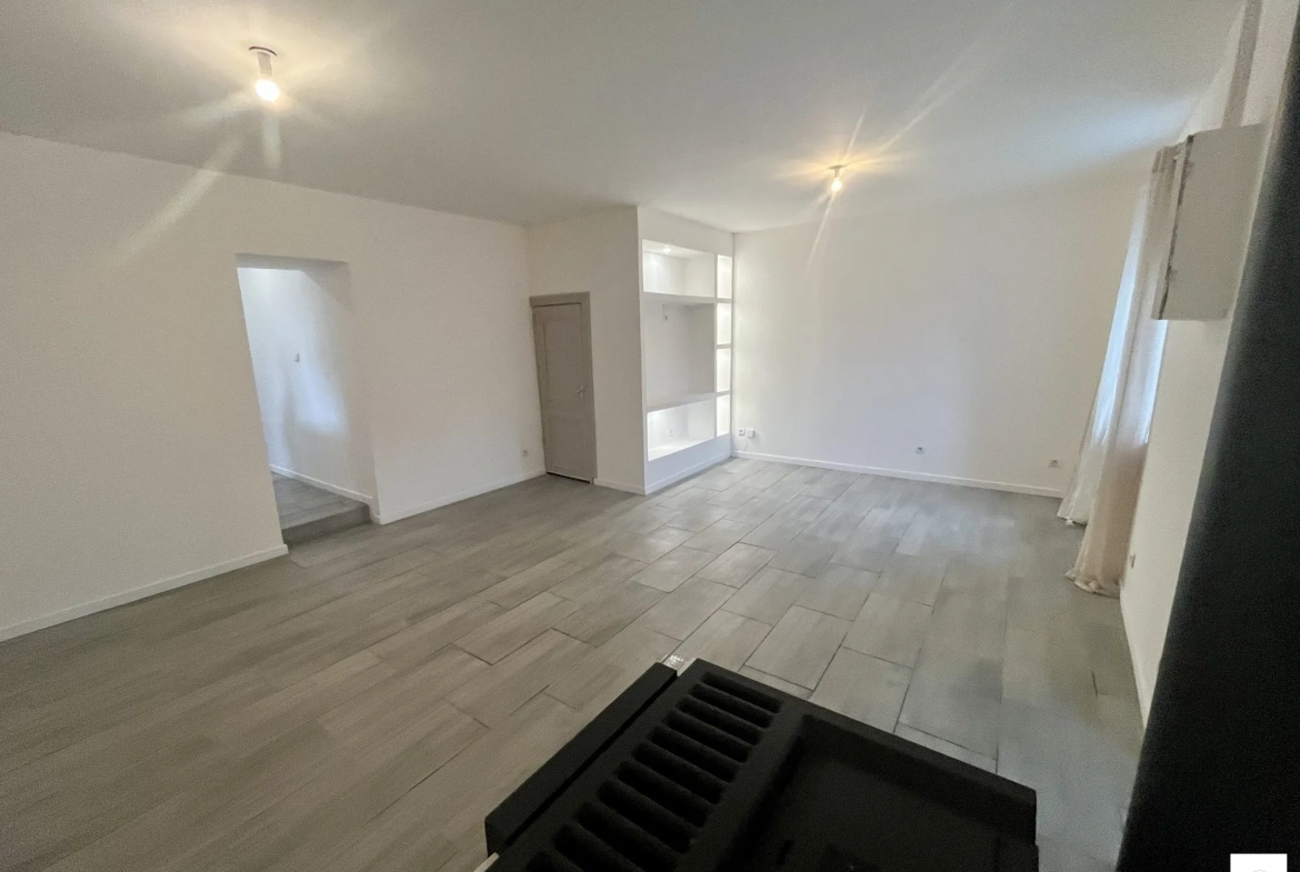 Belle maison de plain-pied à vendre à Bruay-sur-l'Escaut avec jardin et dépendances 