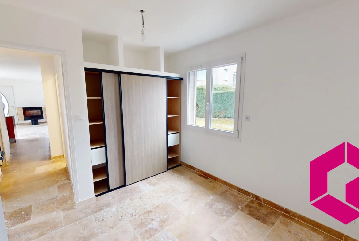 Maison plain-pied récente de 65 m² avec terrain à Craponne-sur-Arzon 