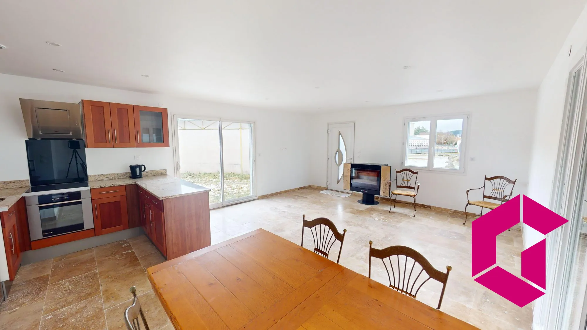 Maison plain-pied récente de 65 m² avec terrain à Craponne-sur-Arzon 