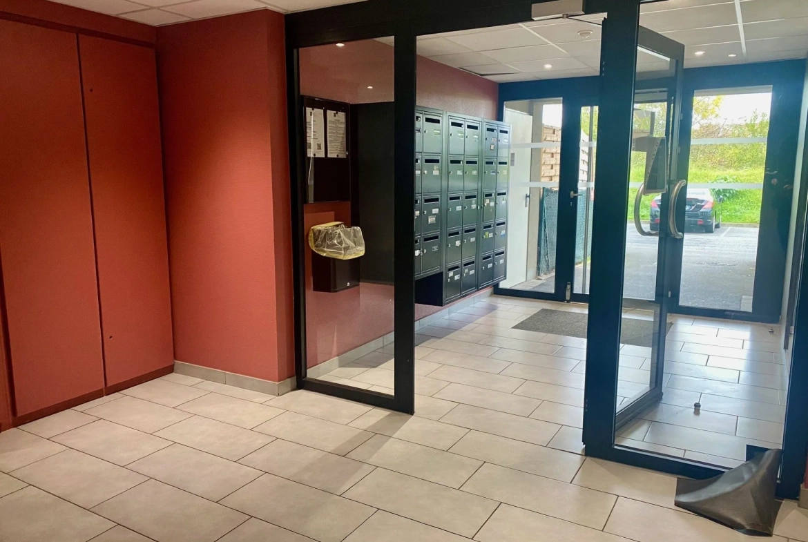 Appartement 3 pièces avec terrasse et parking à Woippy - Résidence récente 