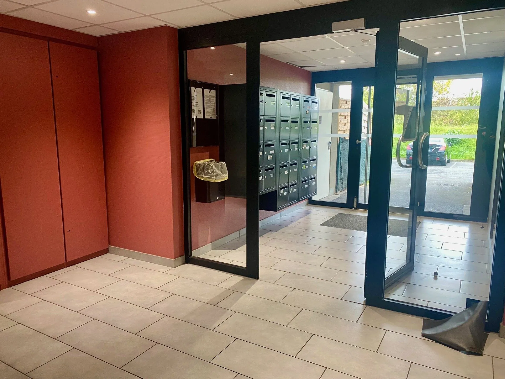 Appartement 3 pièces avec terrasse et parking à Woippy - Résidence récente 