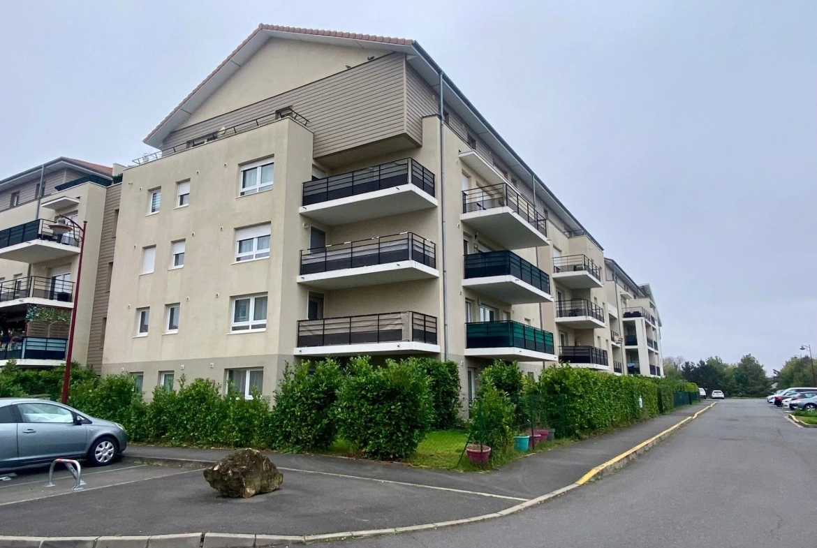 Appartement 3 pièces avec terrasse et parking à Woippy - Résidence récente 