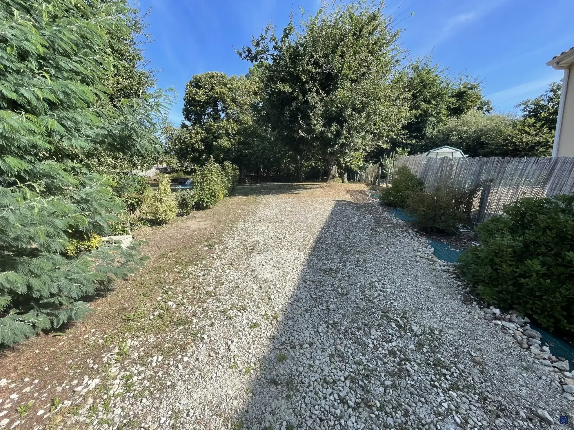 Terrain constructible de 784 m² à proximité des plages au MATHES 