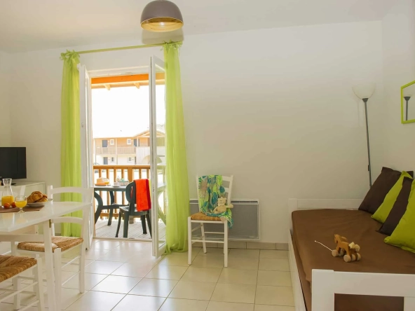 Investissement appartement T3 à Eauze dans une résidence de golf avec piscine et services