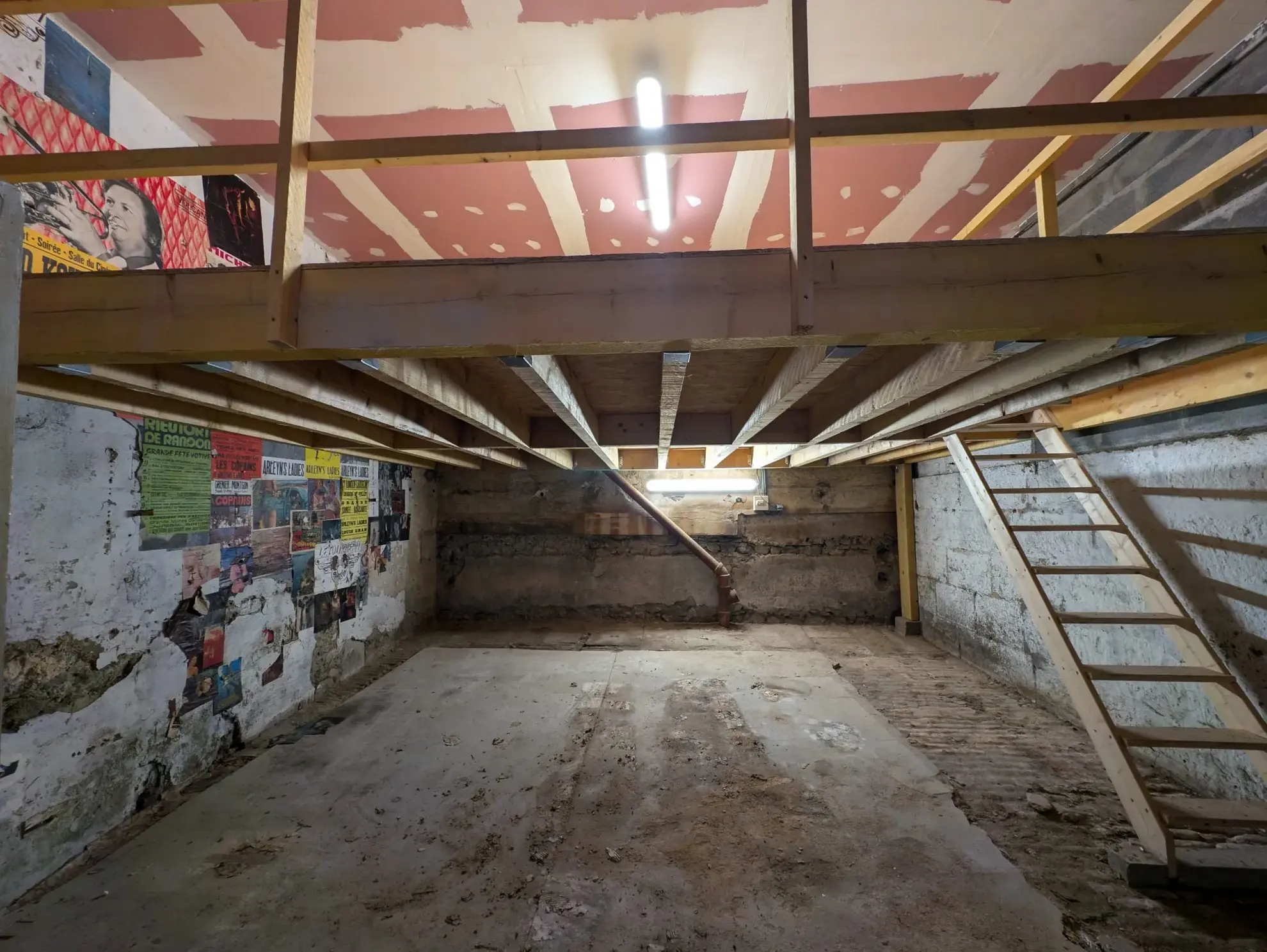 Espace de stockage fermé à Clermont-Ferrand en centre-ville - 28,4 m² 