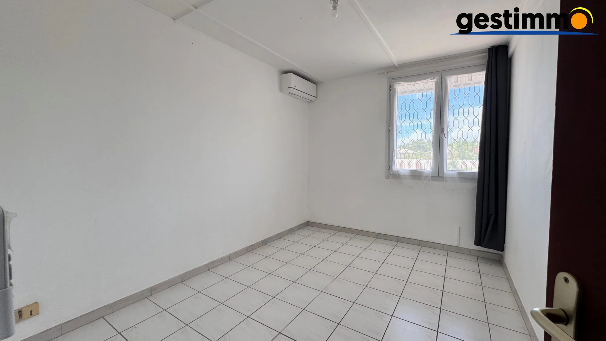 Bel appartement T3 à vendre dans résidence sécurisée à Cayenne 