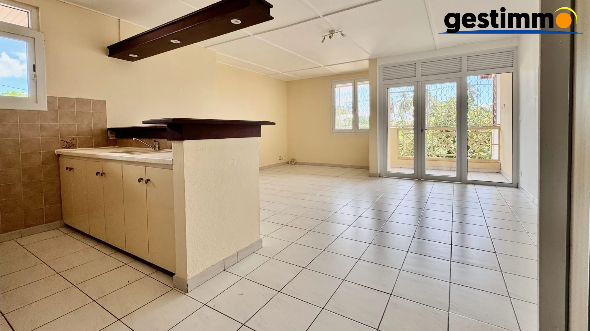 Bel appartement T3 à vendre dans résidence sécurisée à Cayenne 