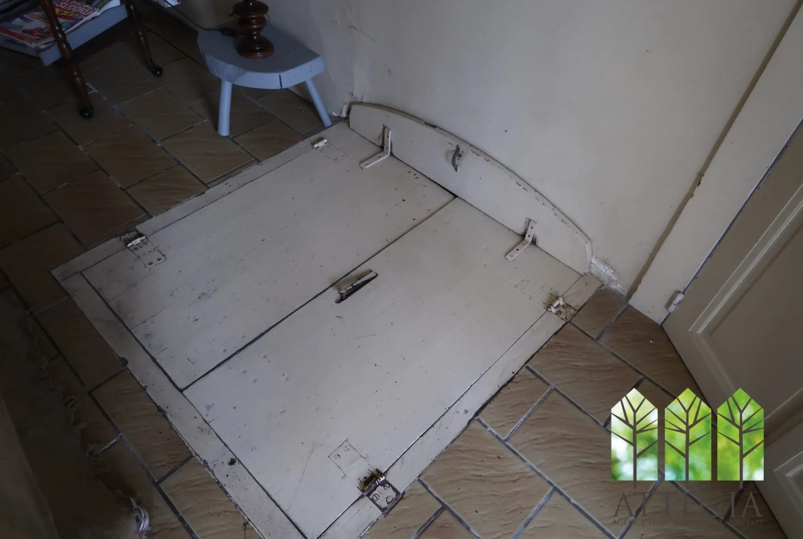 Cave Grande maison à Bonnat avec dépendances et terrain de plus de 9 000 m² 