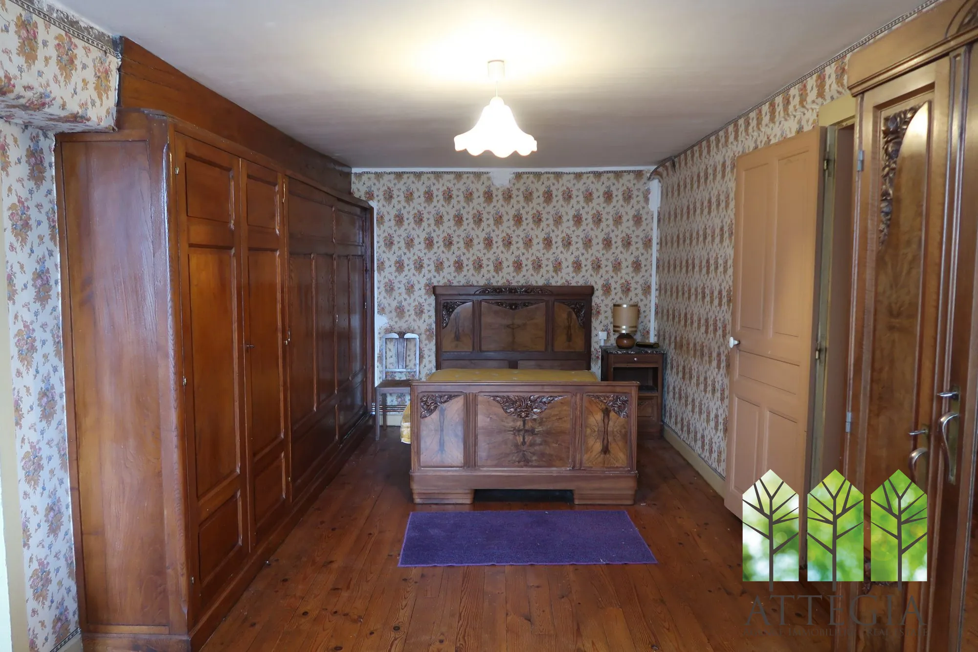 chambre 1 Grande maison à Bonnat avec dépendances et terrain de plus de 9 000 m² 