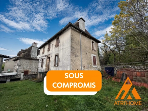 Maison individuelle à vendre à Saint-Santin-Cantalès avec terrain et potentiel de rénovation