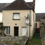 Maison de ville à Sceaux-sur-Huisne avec terrain à rénover