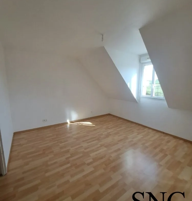 Maison T2 avec jardin et parking privé à Rouxmesnil-Bouteilles 
