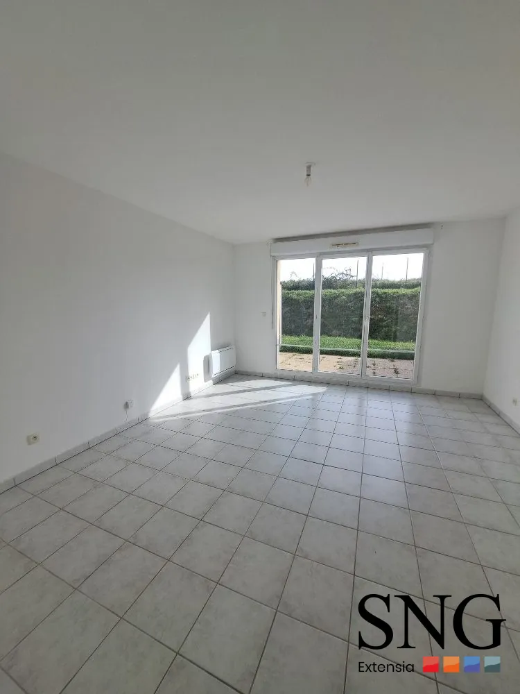 Maison T2 avec jardin et parking privé à Rouxmesnil-Bouteilles 