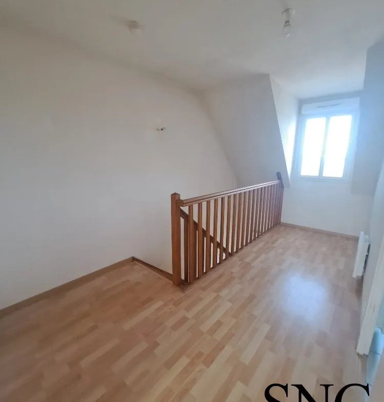 Maison T2 avec jardin et parking privé à Rouxmesnil-Bouteilles 