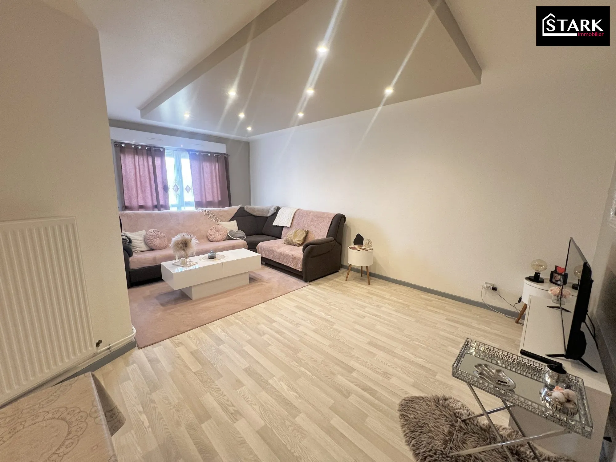 Bel appartement rénové de 85 m² avec 3 chambres à Valdoie 