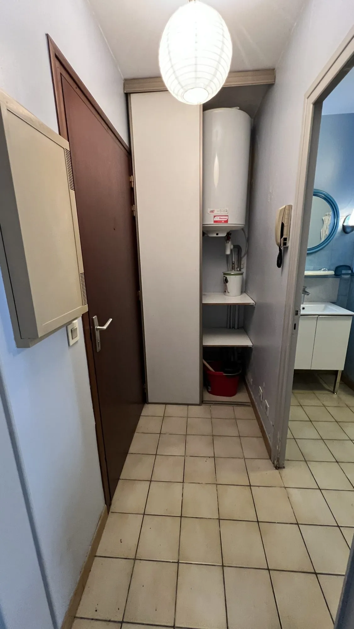 Appartement T1 en rez-de-jardin à Grenoble avec stationnement et cave 