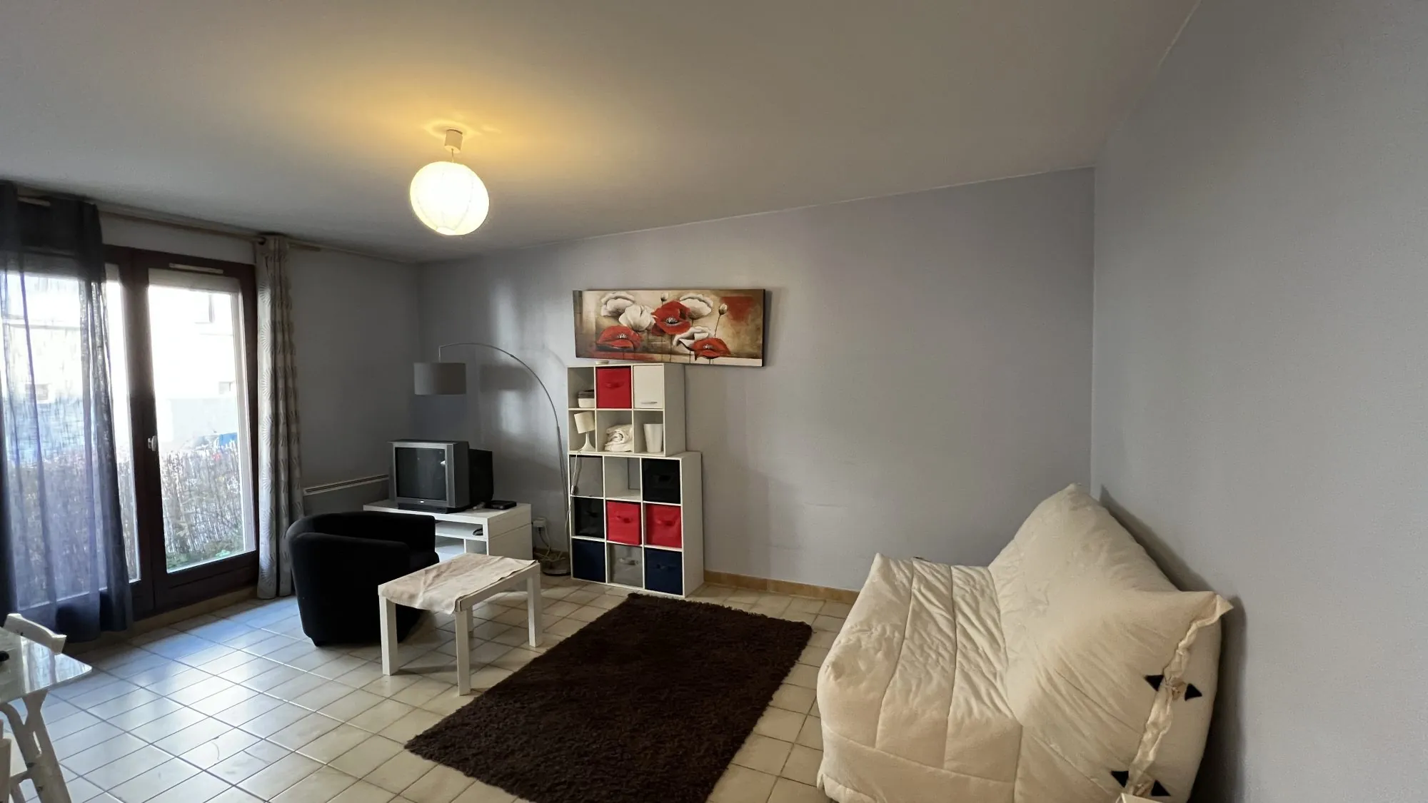 Appartement T1 en rez-de-jardin à Grenoble avec stationnement et cave 