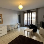 Appartement T1 en rez-de-jardin à Grenoble avec stationnement et cave