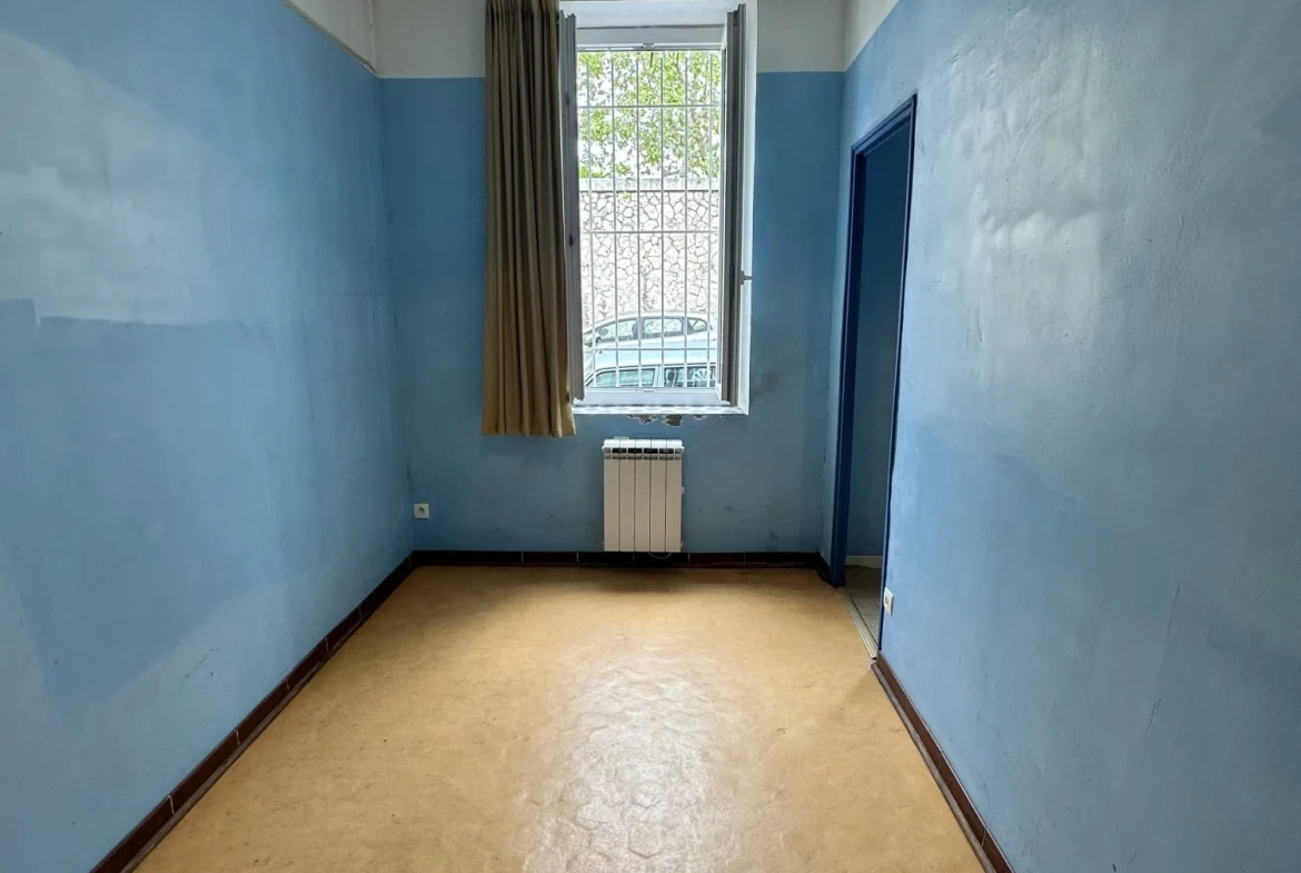 sejour  Appartement T1 à rénover de 28 m² à Marseille – Opportunité à saisir 